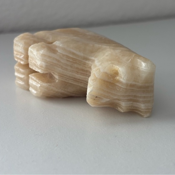 Onyx Carved Bear Banded Calcite Natural Stone Layered Gemstone Rock Crystal - Picture 8 of 9